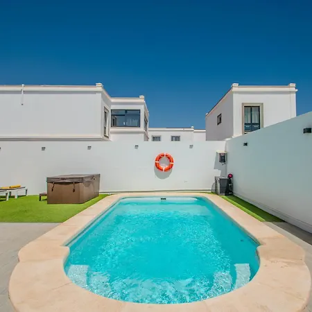 Villa Eguzkilore *